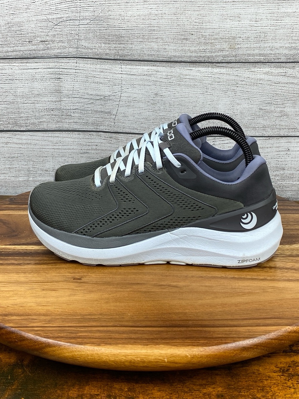 TOPO Athletic Phantom 2 Grey Lilac Neutral Road Running Shoes Women’s Size 8